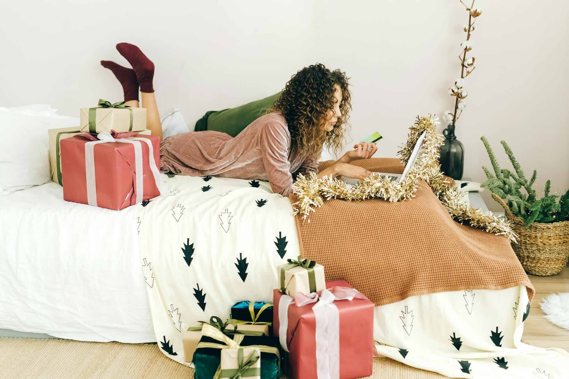 Read more about the article 7 Sneaky Little Tricks to Get Paid While You Shop (Seriously)