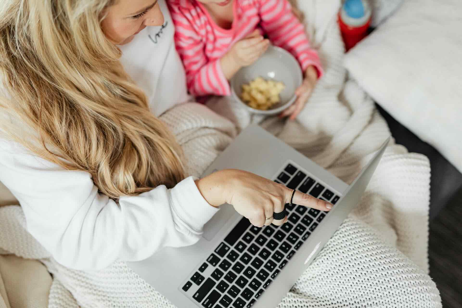 You are currently viewing How to Use Cashback to Pay for Netflix, Hulu, Disney+ and More (Without Cutting a Single Show)